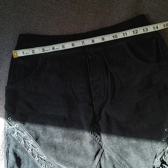 AE Don't Ask Why O/S corduroy black skirt - Picture 4 of 6